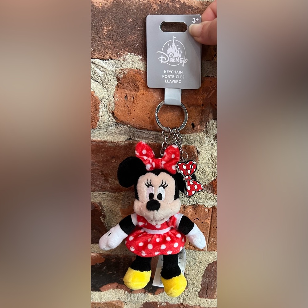 Disney Parks Minnie Mouse Plush Keychain with Bow Charm NEW
